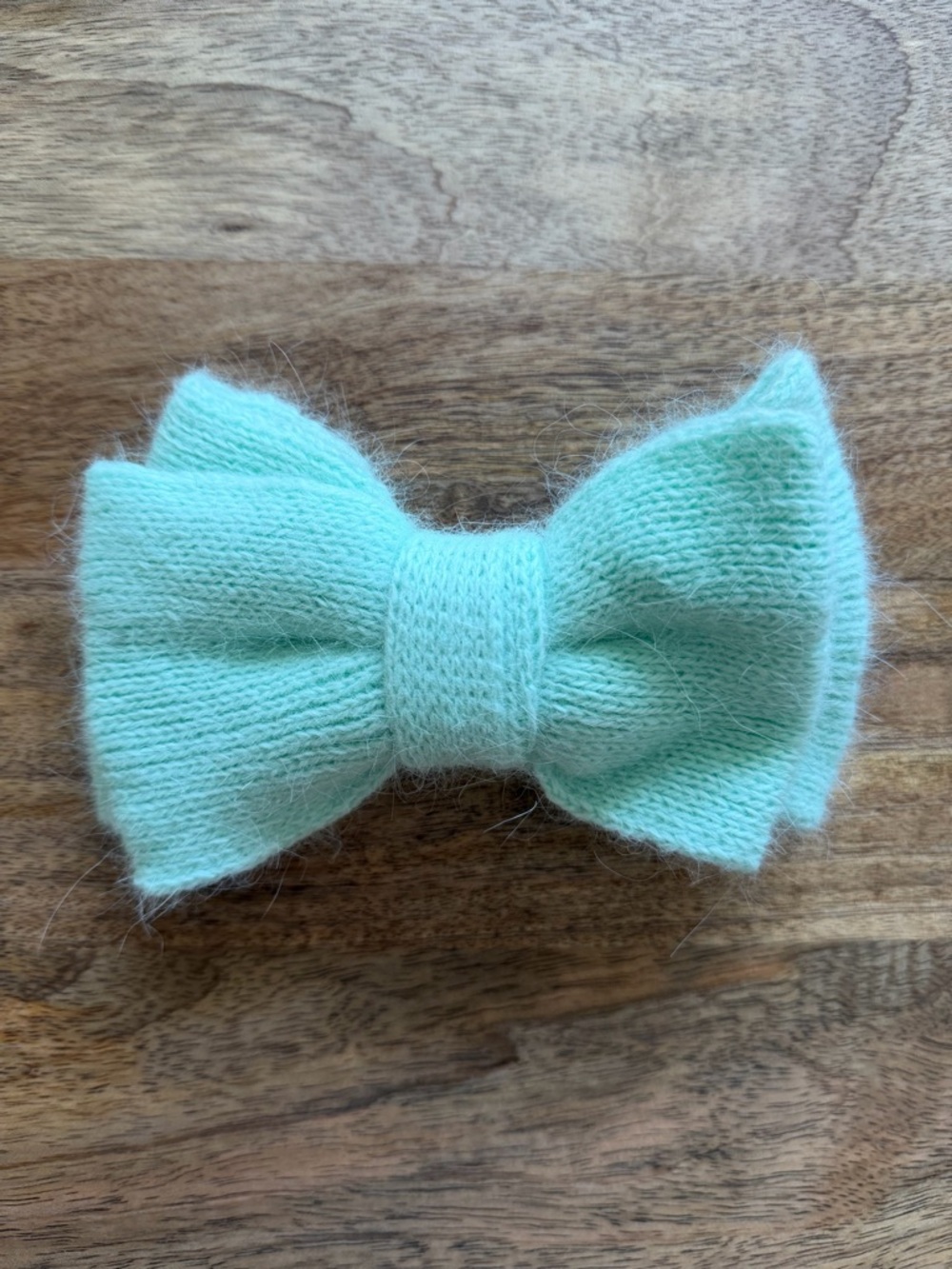 Anthropologie Cashmere Bow Barrette in Lime
